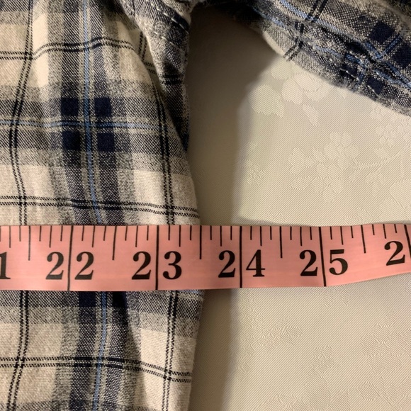 EUC Shirt: Plaid, Flannel, Button Down, Alesbury - Picture 6 of 9